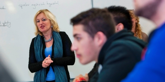 Minister Bussemaker in de klas