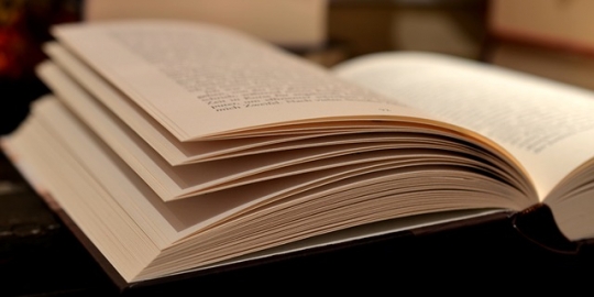 Opengeslagen boek